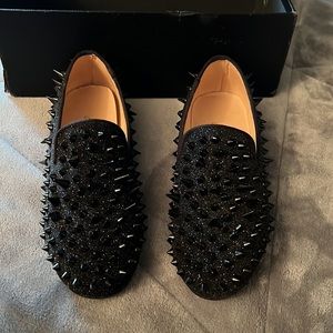 Boys black spikey dress shoes loafers with red bottoms size 4 US ONLY worn once
